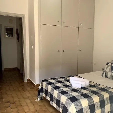 Georgia's House Apartment Rhodes City